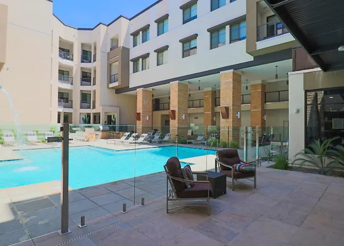 Pool Retreat 2 Kings Near Kierland Apartment