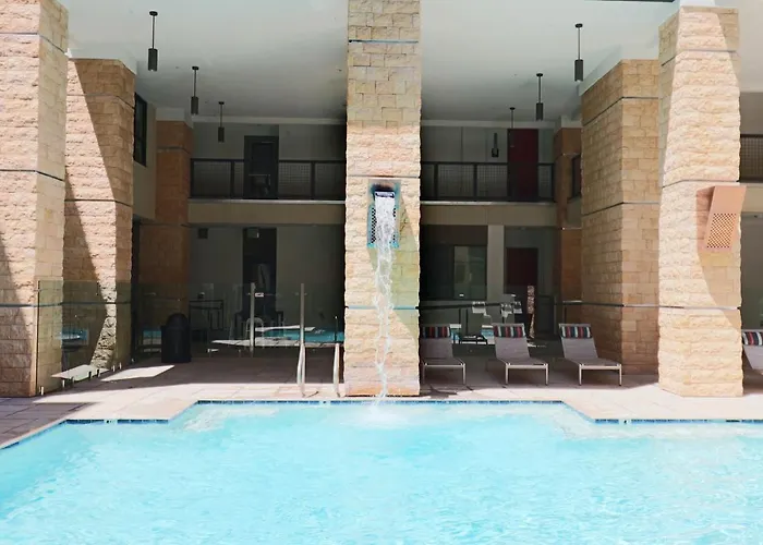 Pool Retreat 2 Kings Near Kierland